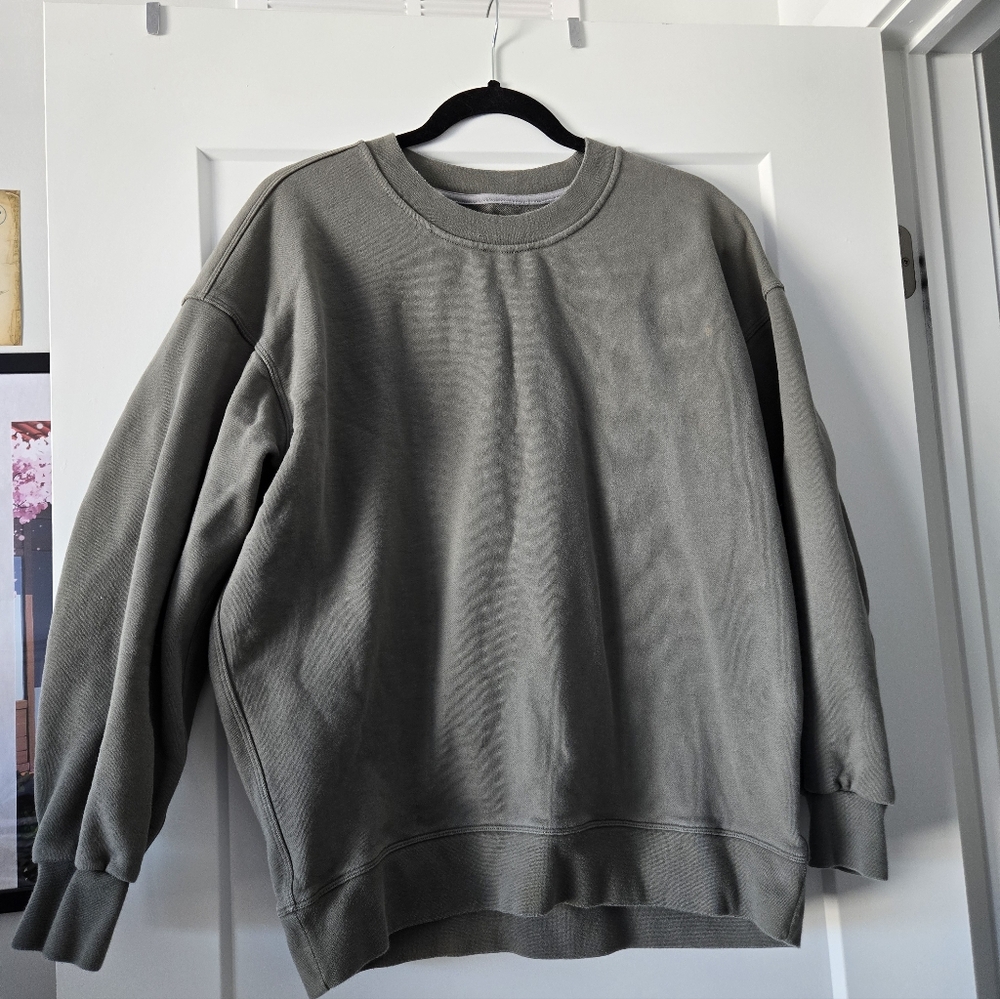 GUC - Lululemon all yours crew sweater - size 6 - green